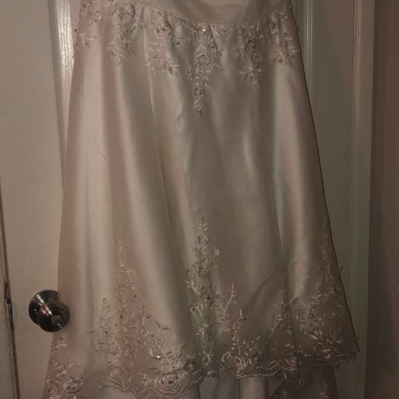 Wedding Dress - Picture 4 of 5